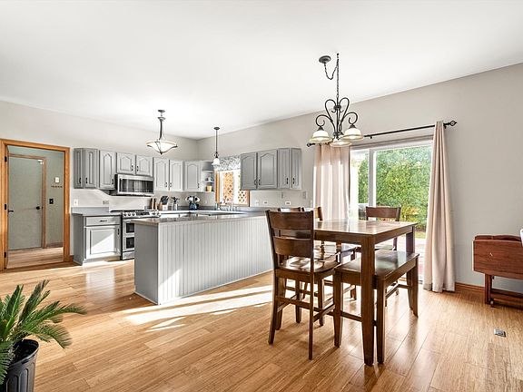 2nd image of 498 Waubonsee Cir
