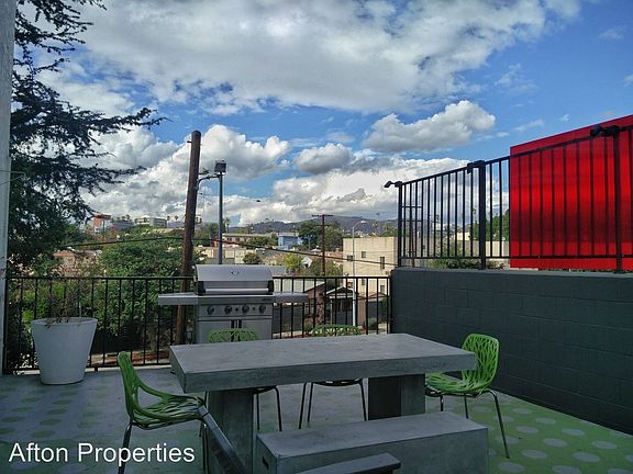 3rd image of 4141 Santa Monica Blvd APT 306