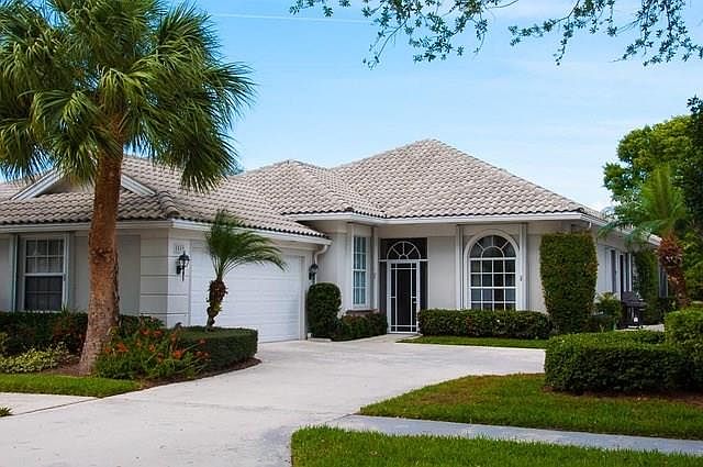 1st image of 8089 SE Doubletree Dr