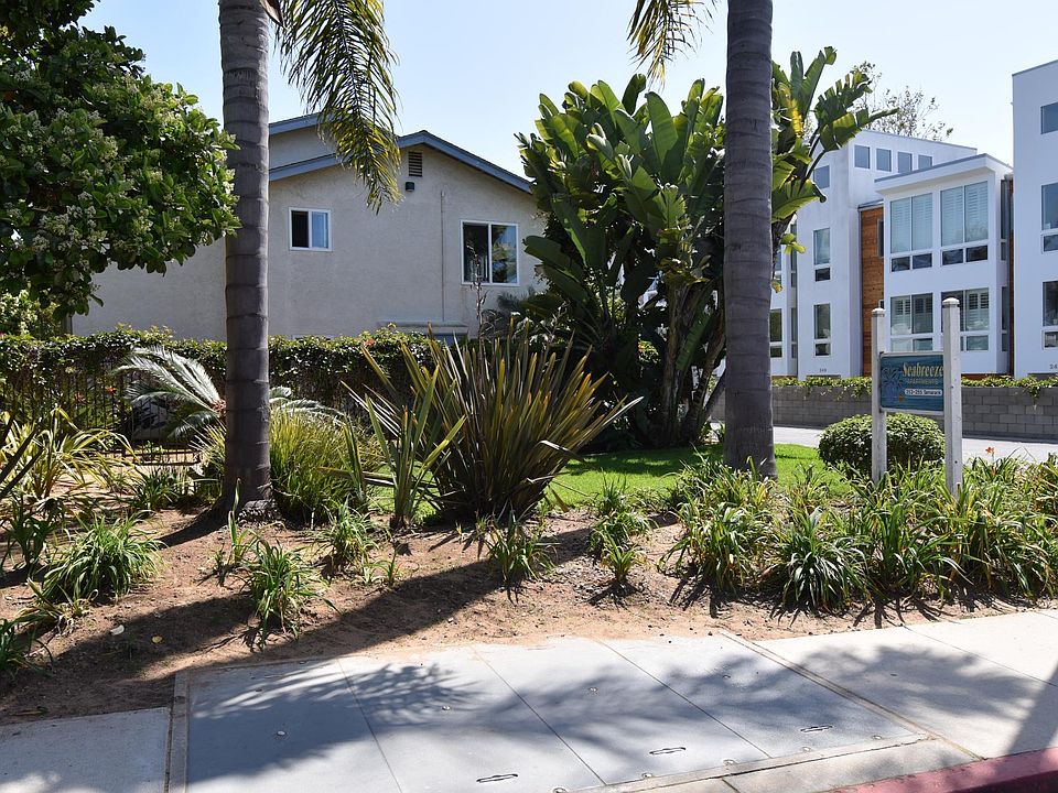 Seabreeze Apartments