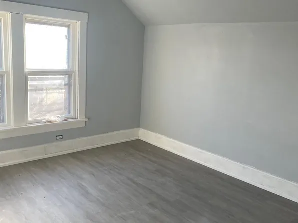 70 Chestnut St, Wheatland, PA 16161