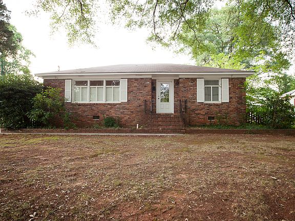 2nd image of 304 Cascade Dr