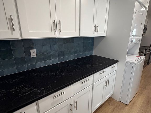 5th image of 137 3rd St Floor 1