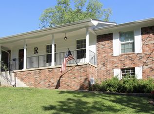 2010 Wintergreen Dr, Knoxville, TN 37912