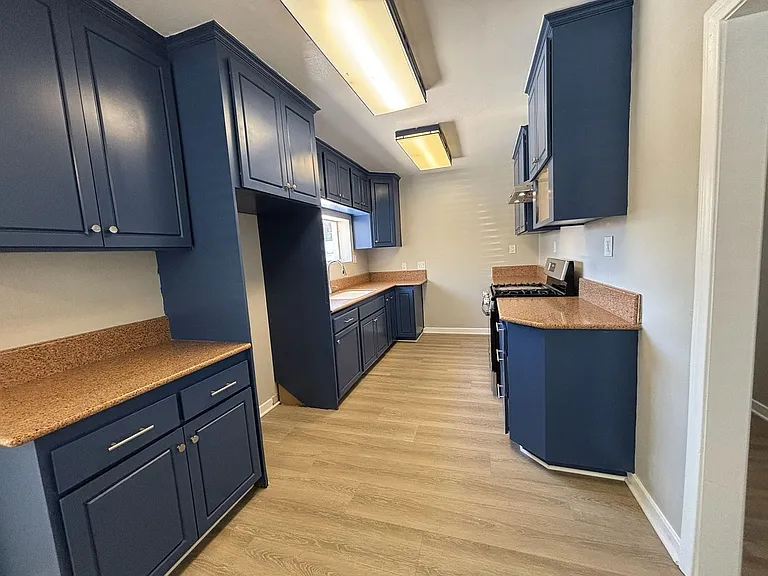 1790 W Linden St #1 — Photo 7
