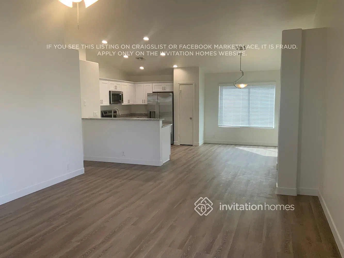 3302 West Tina Ln Phoenix, AZ 85027 — Photo 3