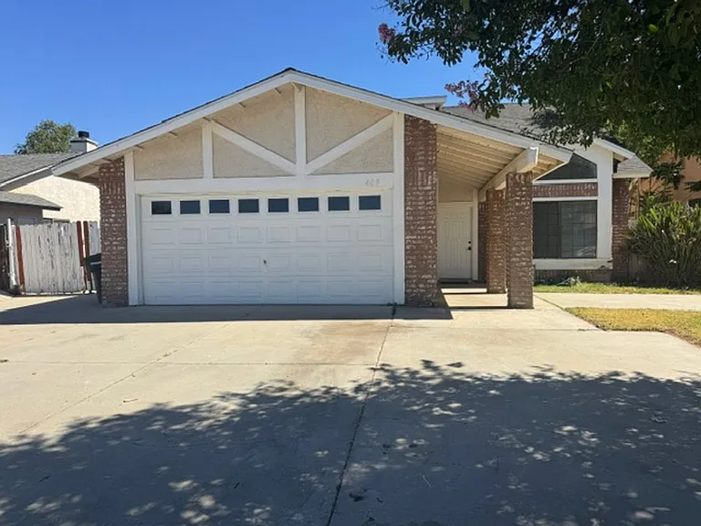 409 Wimbledon Dr — Photo 2