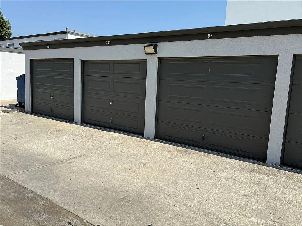 4 bed, 2.5 bath, 1440 sqft, $3,500 — Photo 3