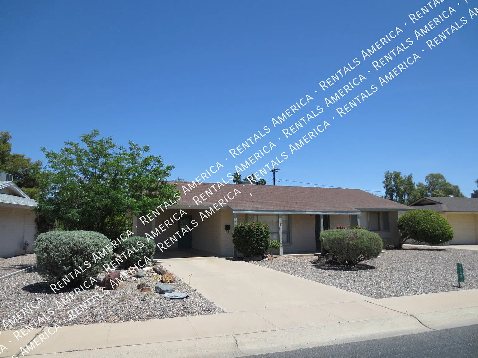 Completely Remodeled Home In 55+ Enjoy Golf Course Views — Photo 2