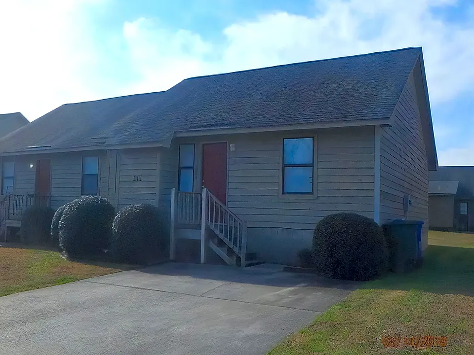 212 Wyndham Cir #A