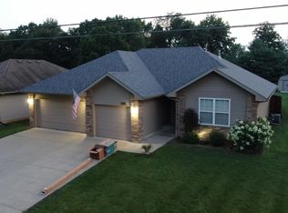 837 S Pin Oak Dr, Springfield, MO 65809