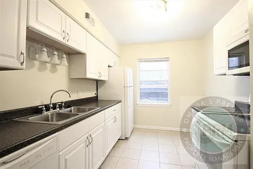 3518 California St Photo 1