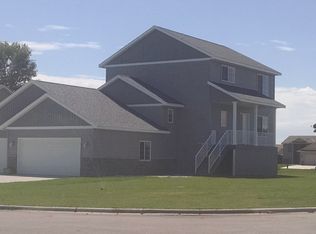 621 Knights Ct, Sartell, MN 56377
