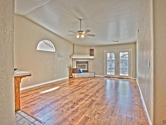 3rd image of 8707 Hoodsport Ave