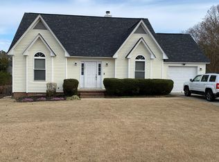 1102 Northlake Dr, Greenwood, SC 29649