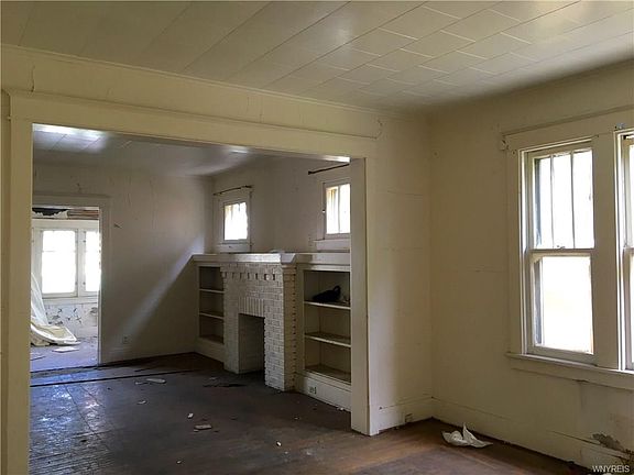 4th image of 59 Burgard Pl