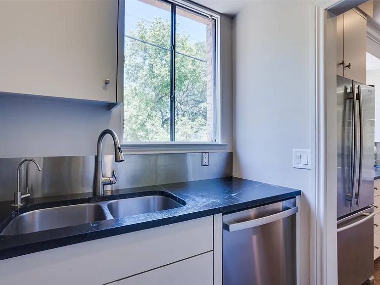 3231 Tarryhollow Dr — Photo 31