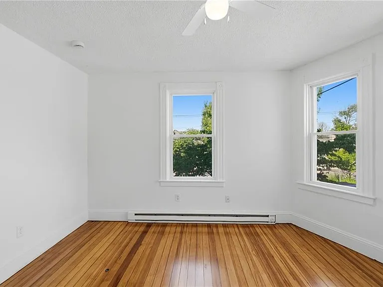5 Peter St #1 — Photo 3