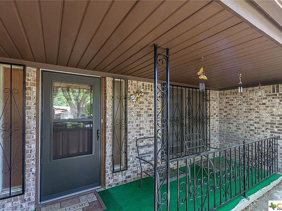 4th image of 1912 Pleasant Ln