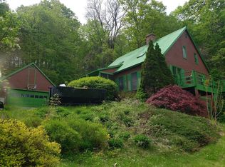 12 Nagler Cross Rd, Huntington, MA 01050