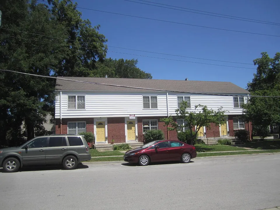 2405 Knapp St