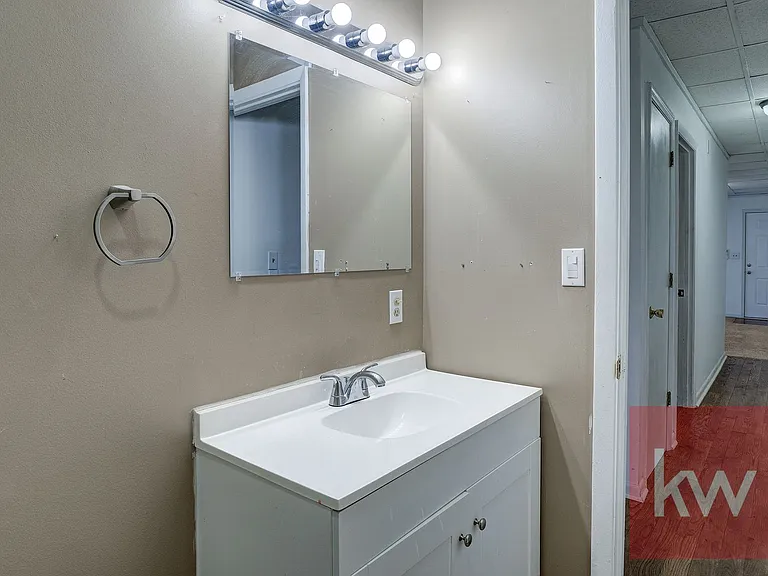 314 Wilson Ave — Photo 12