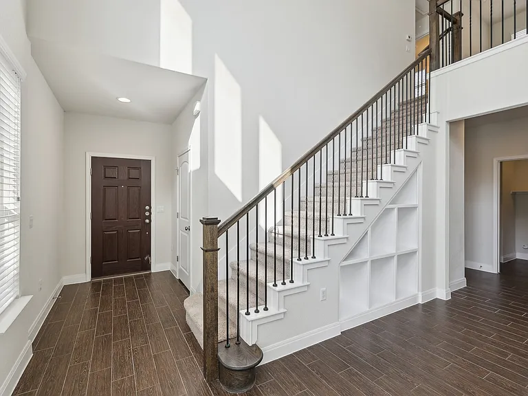 10418 Turnbull Loop — Photo 4