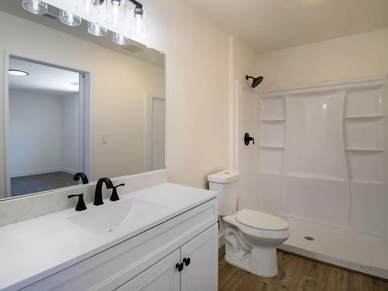 1435 S Salome St — Photo 12