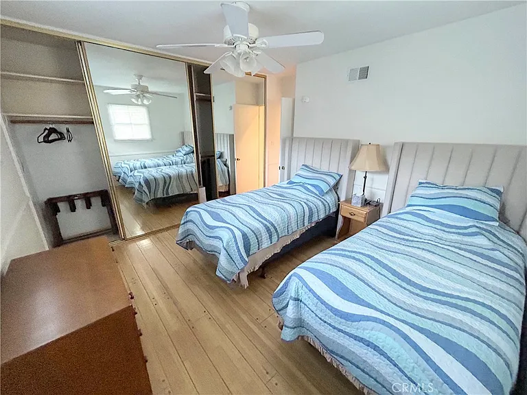 123 W Avenida Valencia — Photo 13