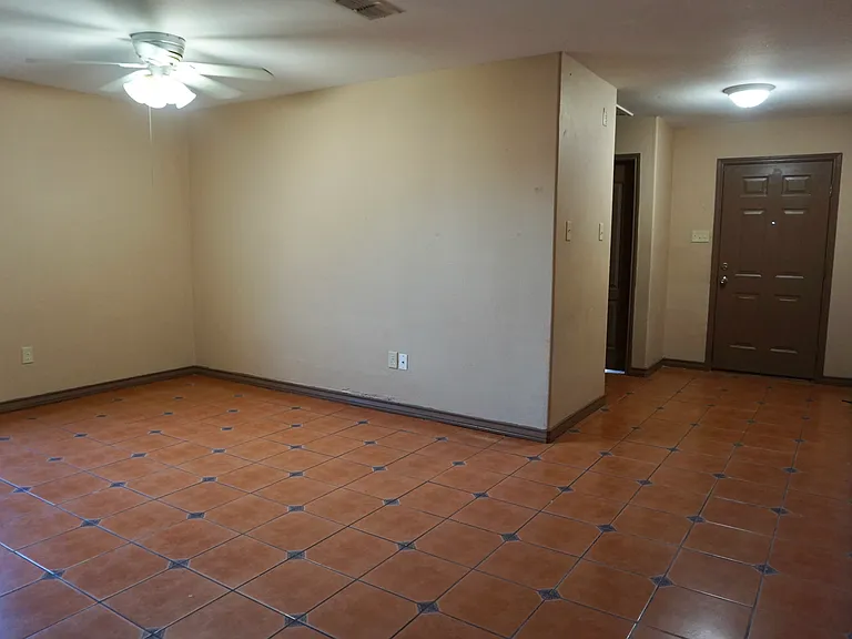 1310 E Stewart St #2 — Photo 9