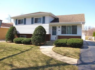 870 S Hawthorne Ave, Elmhurst, IL