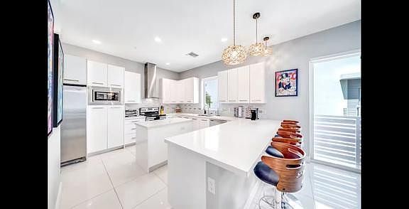 3rd image of 1323 Ocean Boulevard #1323