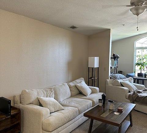 4th image of 13810 N SUTTON PARK Drive #435