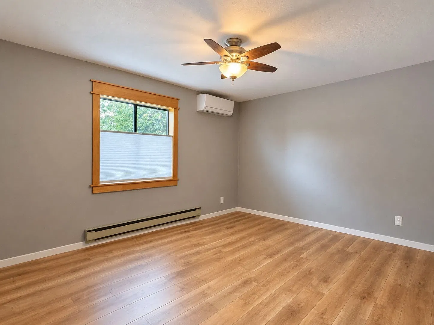 3 bed, 980 sqft, $2,150 — Photo 3