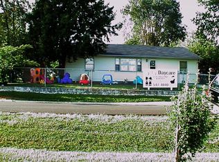 415 W Spring St, Irvington, KY 40146