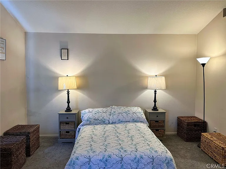 19051 Primrose Ln — Photo 12