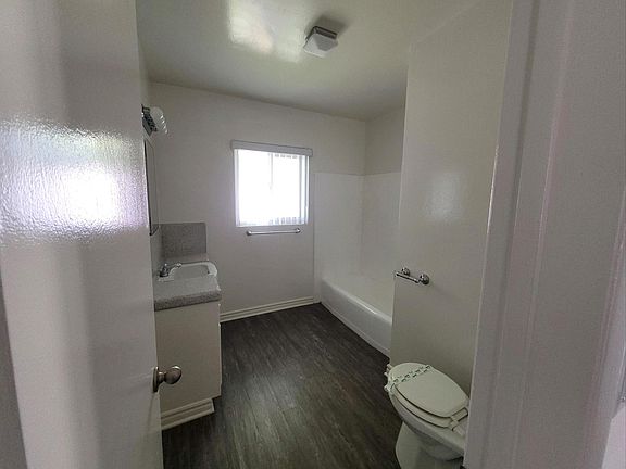 4th image of 4300 Walnut St #A