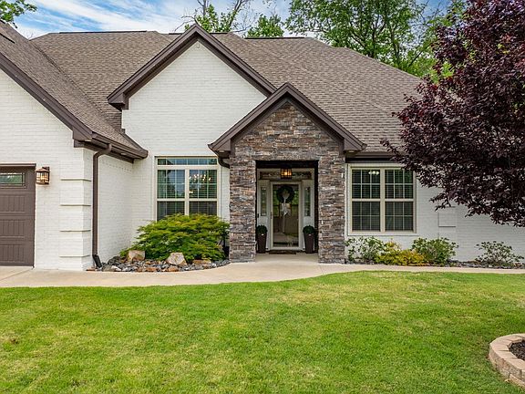2nd image of 216 Lake Valley Dr