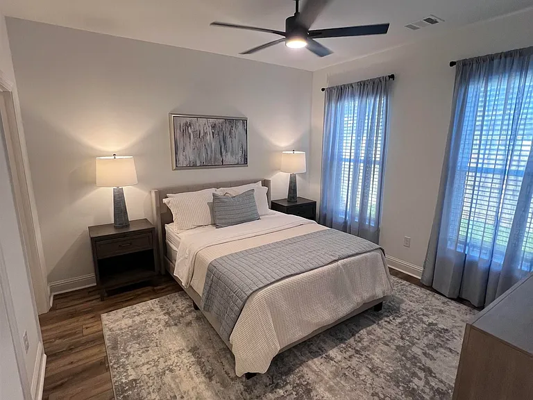 8028 Pine Valley Dr — Photo 9
