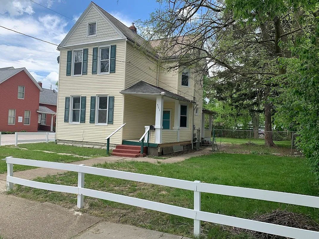 502 Front St — Photo 3