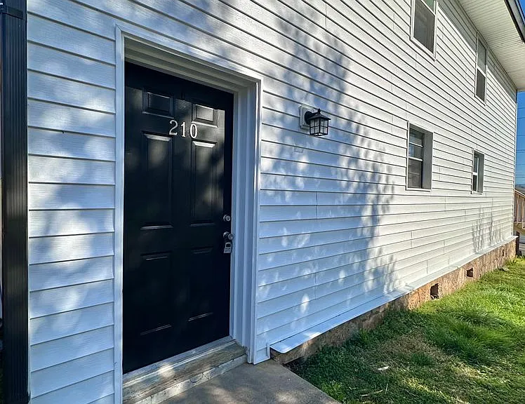 204 Courtyard Cir — Photo 71