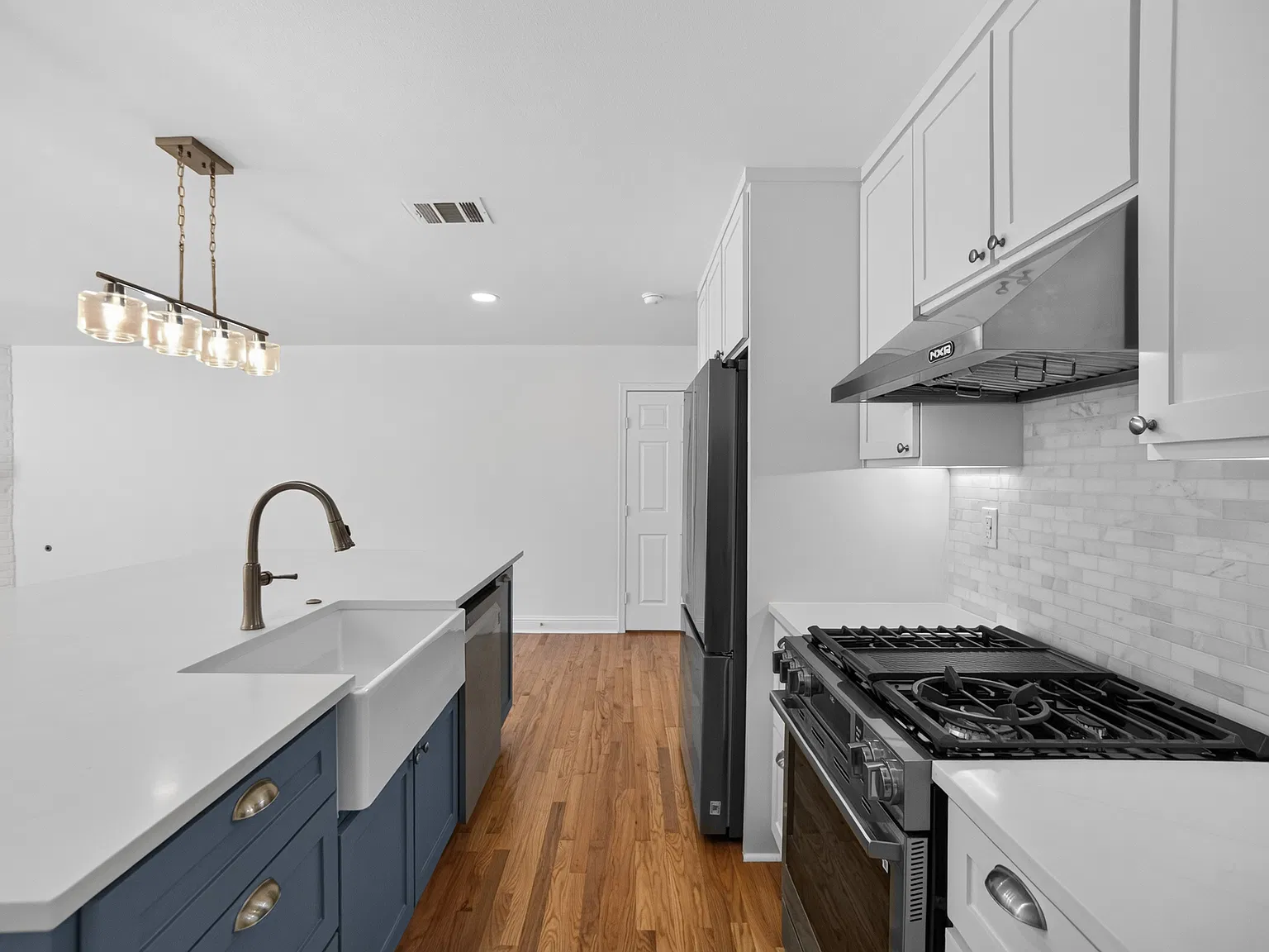 4 bed, 2438 sqft, $3,850 — Photo 1