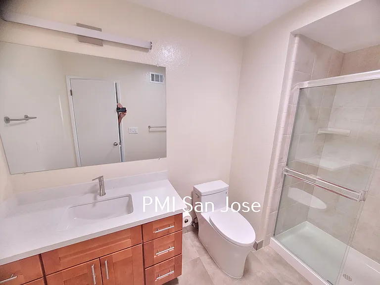 1260 Crescent Ter — Photo 15