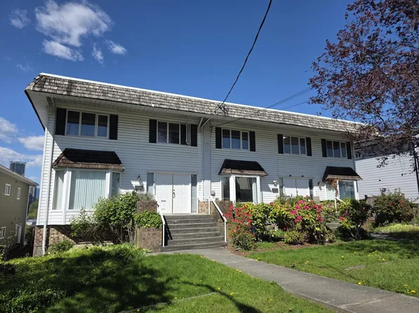 5109 Dominion St, Burnaby, BC V5G 1C8