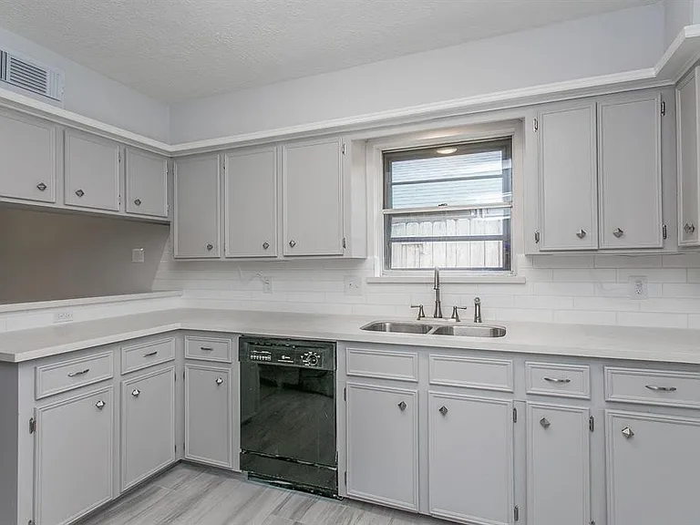 4219 Tuscarora St — Photo 11