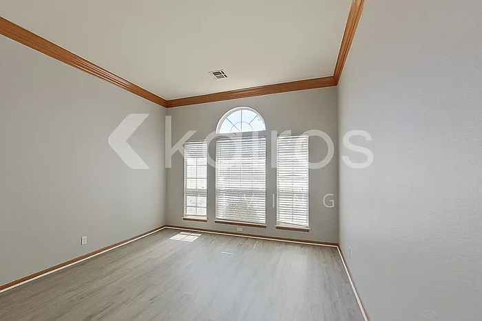 4 bed, 2.5 bath, 2181 sqft, $2,245 — Photo 3