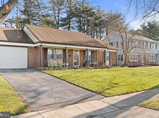 31 Goodwin Ln, Willingboro, NJ 08046