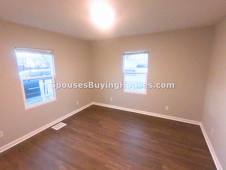 717-719 W 4th St #717 — Photo 10