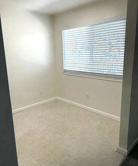 257 Poplar Ave #10 — Photo 10