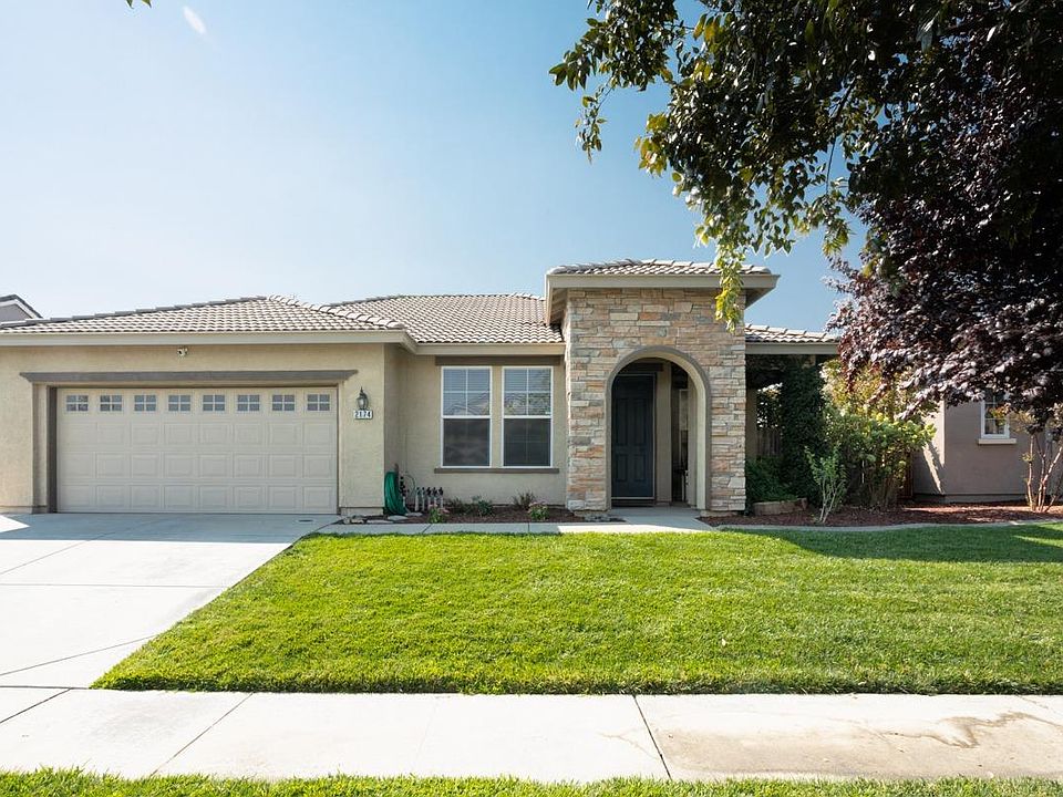 1st image of 2174 Golden Gate Dr